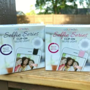 NIB Selfie 3 Series Clip On Light